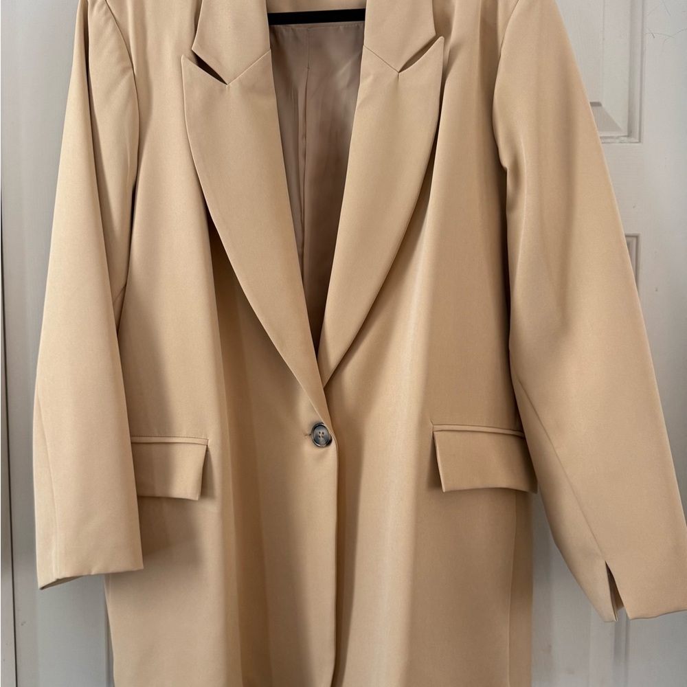 Gold/Tan Women's Blazer Excellent Condition.